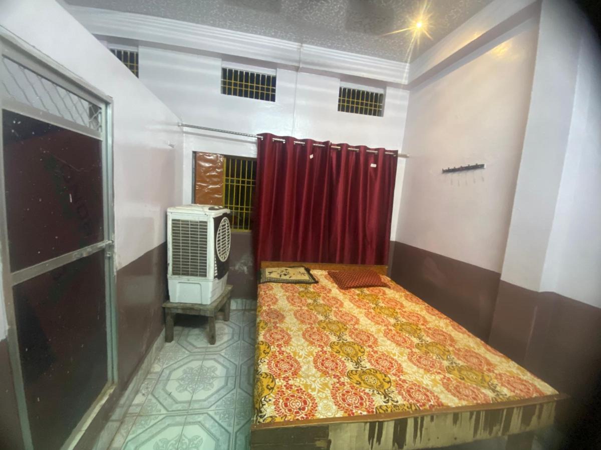 Yatri Niwas Hotel Varanasi